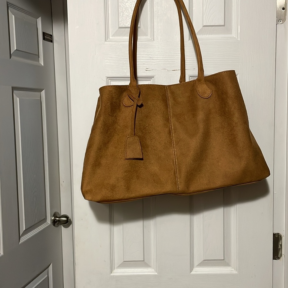 New tote size GM - Picture 5 of 5